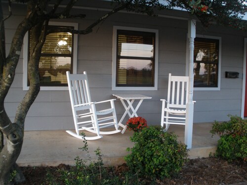 Bed And Breakfast Hye Tx Find Cheap 69 B B S Travelocity