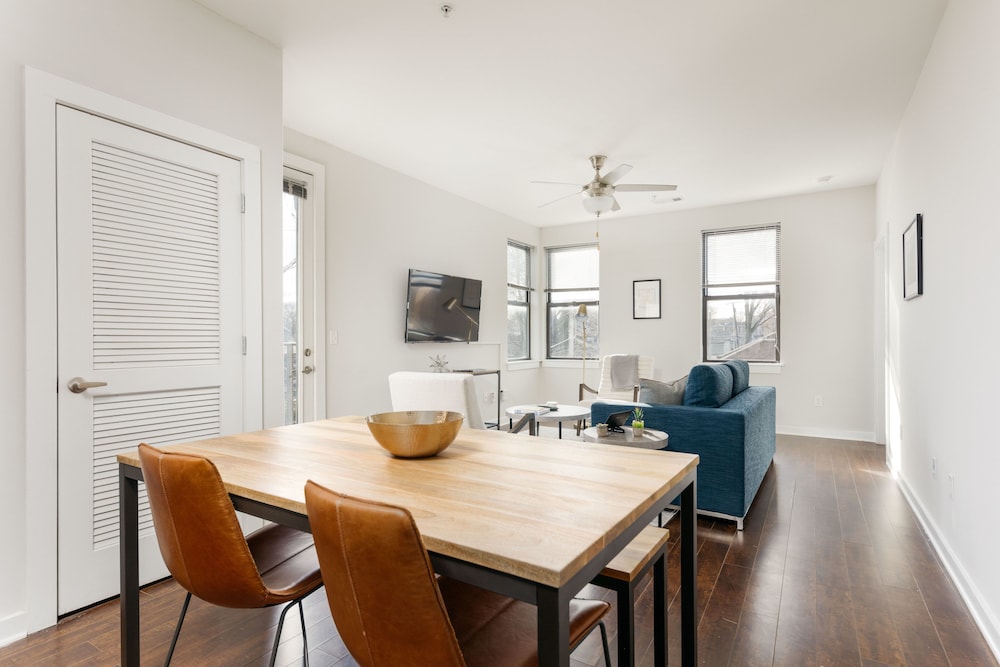 Mint House Nashville Music Row, Nashville Room Prices & Reviews