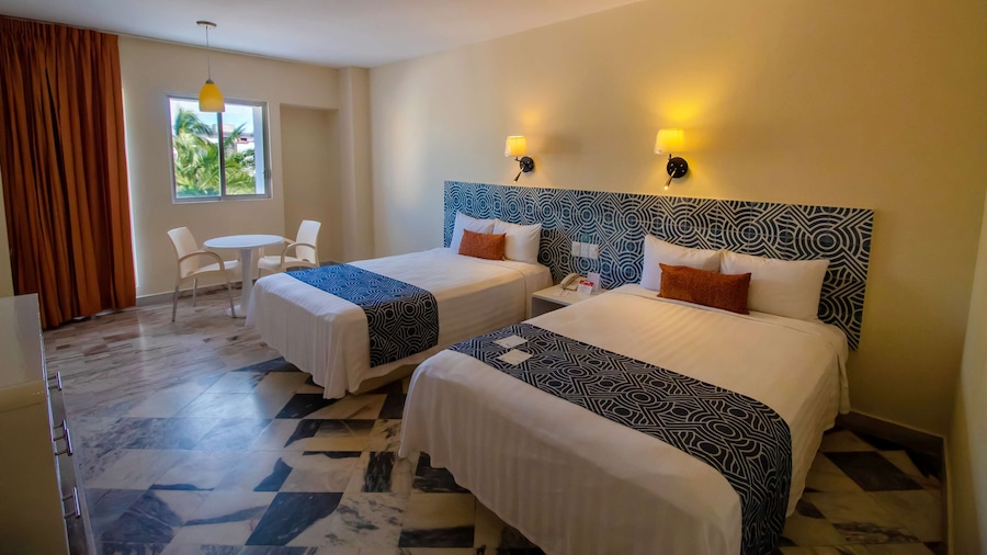Oceano Palace Beach Resort