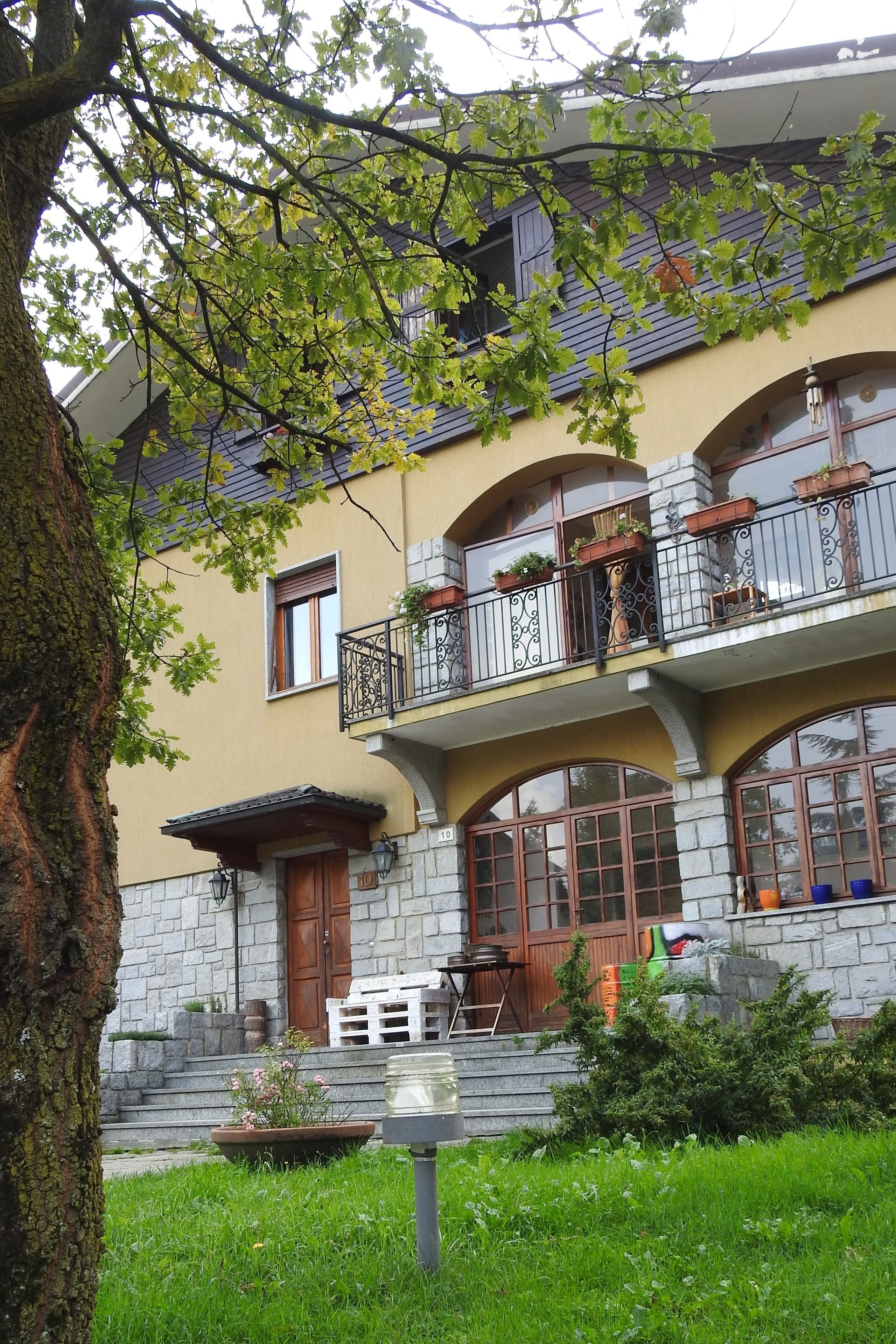 La Menaresta Apartments in , in Magreglio, Italy