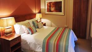 Iron/ironing board, free WiFi, linens