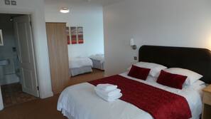 Iron/ironing board, free WiFi, linens, wheelchair access