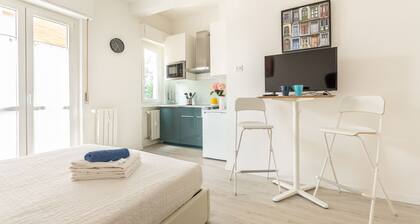 Alessia's Flat- Milano M3 Corvetto