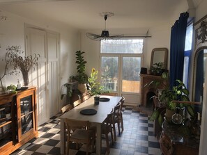 Standard Single Room (Arlequin - chambre 5) | Living area
