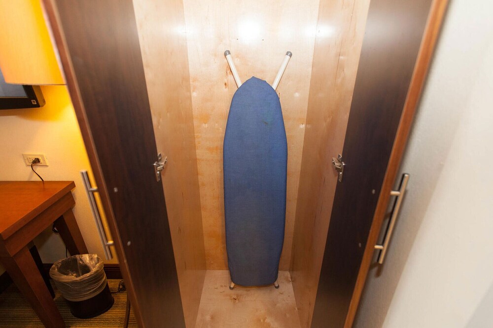 On The Beach - 2-Bedroom Resort Suite