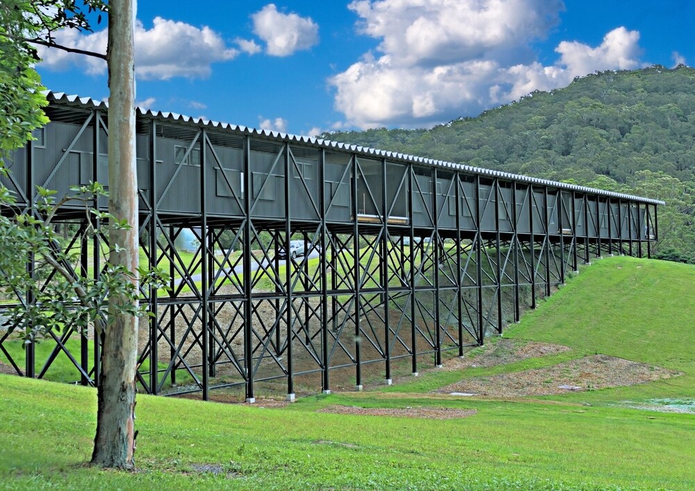 Visiting Bundanon? Stay at Heron's Rest Tapitallee Lodges Deals