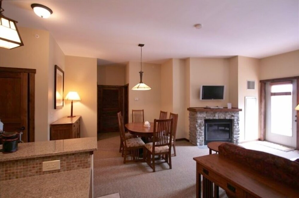 Soaring Eagle Lodge Snowshoe's Newest, Platinum Rated Snowshoe Vrbo