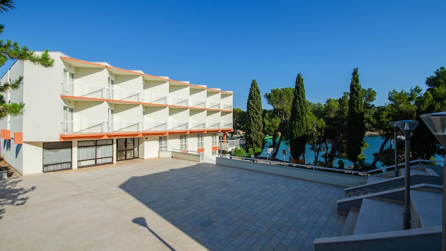 Centinera Resort
