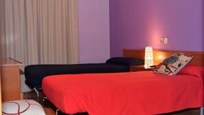 Cunas o camas infantiles gratuitas, wifi gratis, ropa de cama