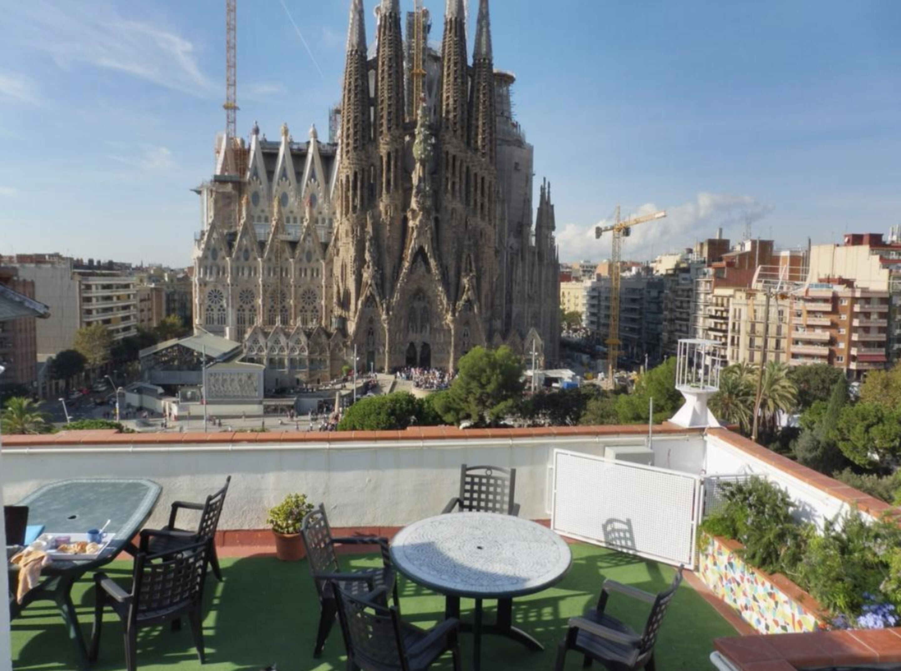 Aparthotel Hispanos 7 Suiza In Barcelona Expedia