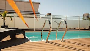 Piscina externa sazonal