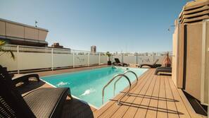 Piscina externa sazonal