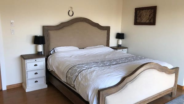 5 bedrooms, Internet, bed sheets