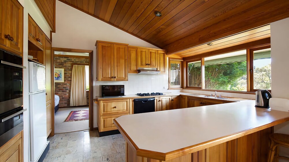 Stableford Lodge Overlooking Golf Course open fireplace Deals