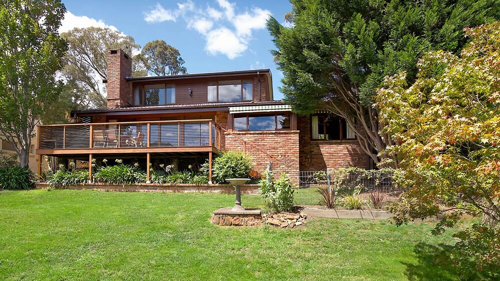 Stableford Lodge Overlooking Golf Course open fireplace Deals