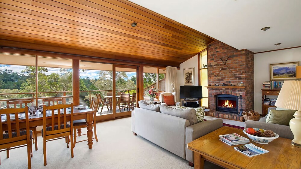 Stableford Lodge Overlooking Golf Course open fireplace