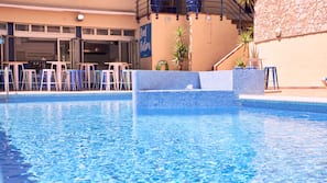 Utomhuspool
