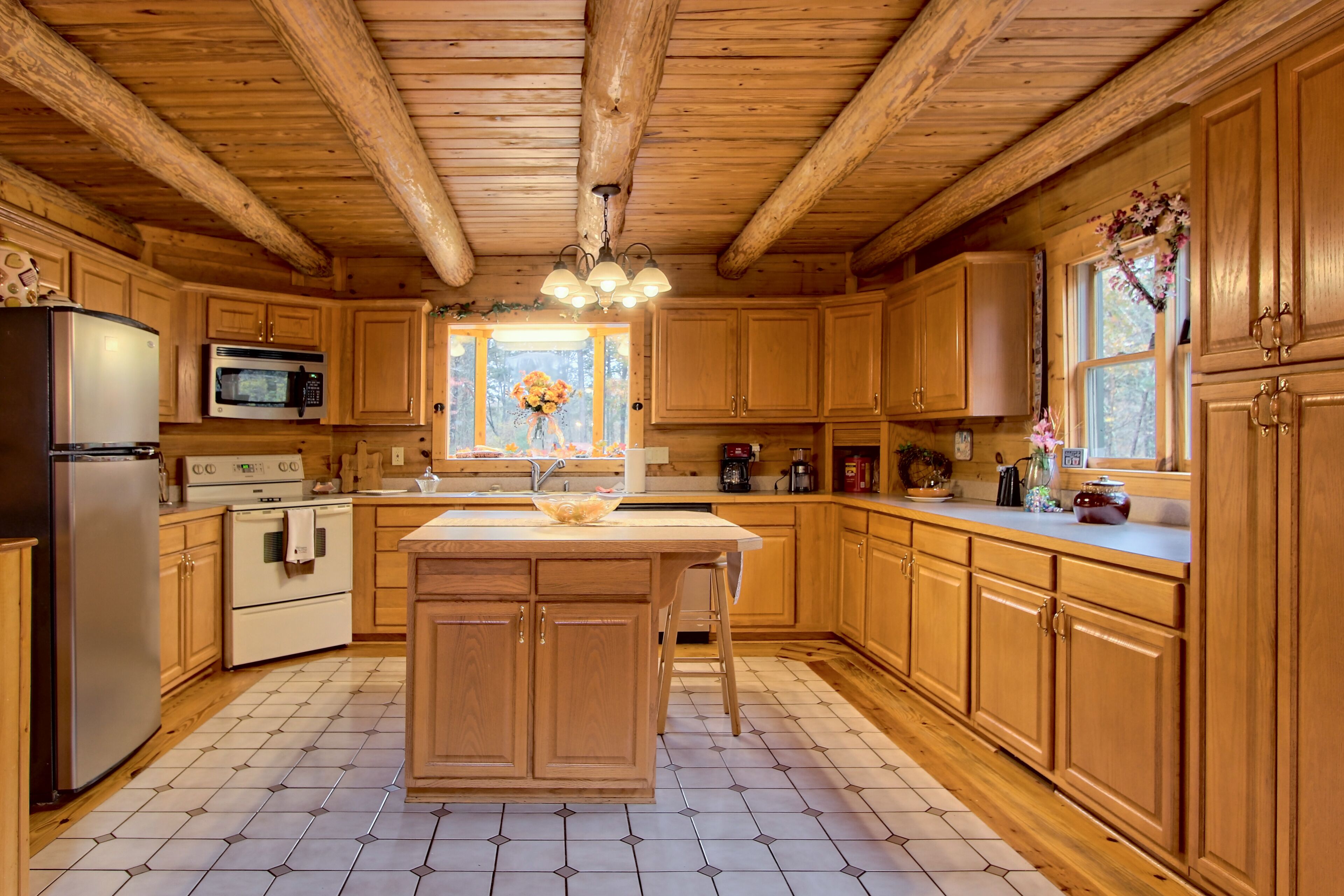 5 Br Dahlonega Luxury Cabin W Brand New Hot Tub Grill Game Room