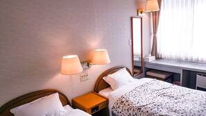 Down comforters, in-room safe, free WiFi