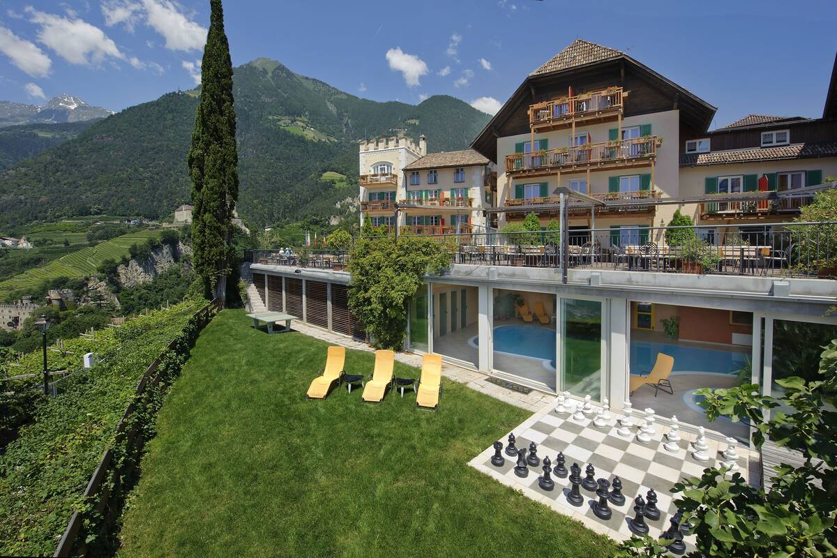 Hotel Mair Am Ort Dog Hotel Tirolo Ita Expedia Co Nz