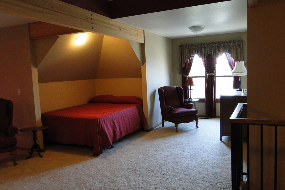 Victorian House Loup town Nebraska in Loup City Best Rates & Deals on