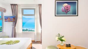 Minibar, in-room safe, individually decorated, individually furnished
