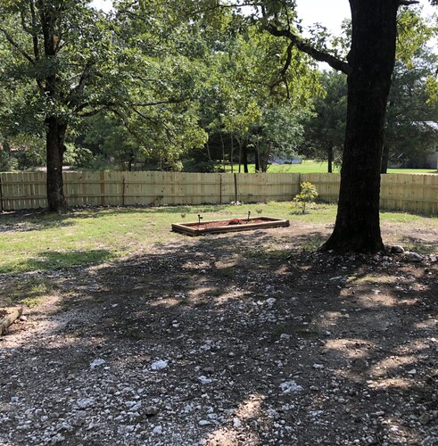 2 Bedroom Cabin Located Three Minutes To The North End Of Lake