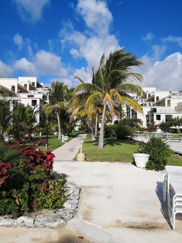 Coral Beach Hotel and Condominiums in Freeport Best Rates & Deals on