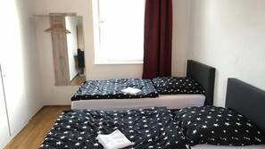 Zimmersafe, Schreibtisch, Bügeleisen/Bügelbrett, kostenloses WLAN