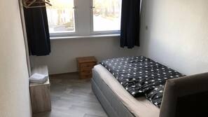 Zimmersafe, Schreibtisch, Bügeleisen/Bügelbrett, kostenloses WLAN