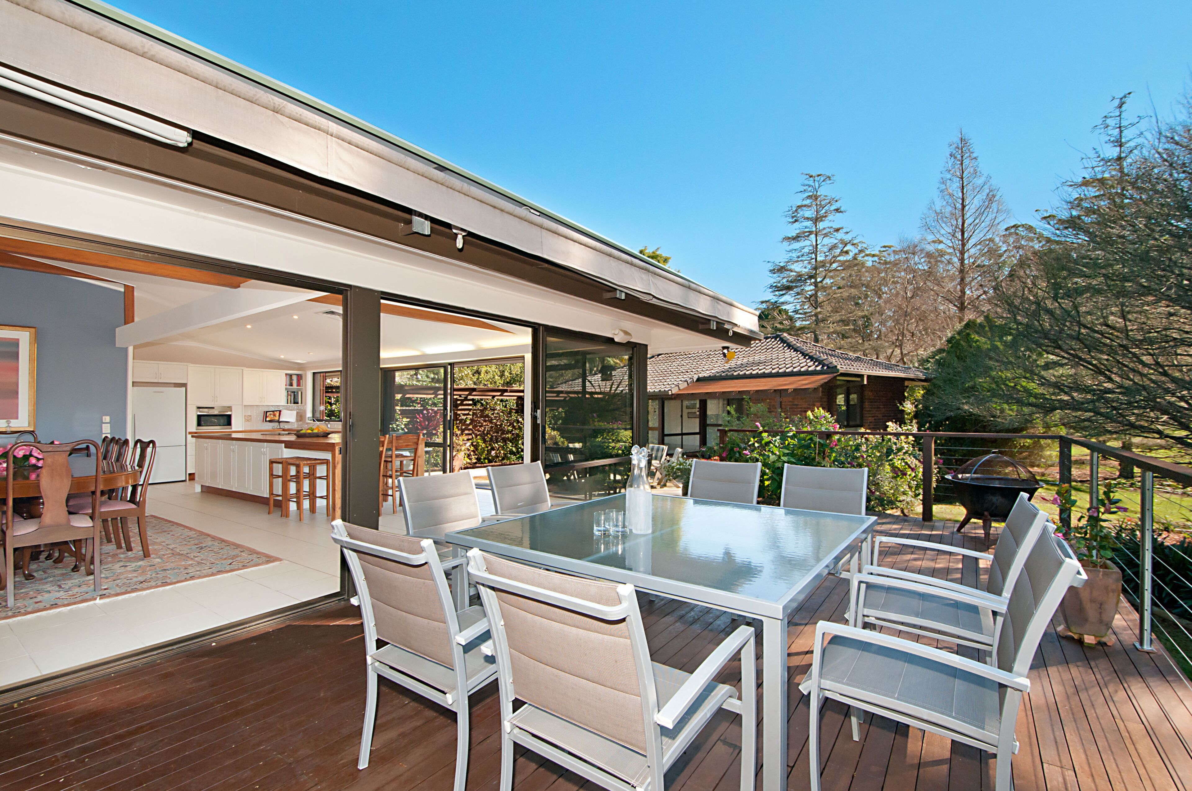 Craigdarroch Courtyard Cottage, family & dog friendly, extensive grounds