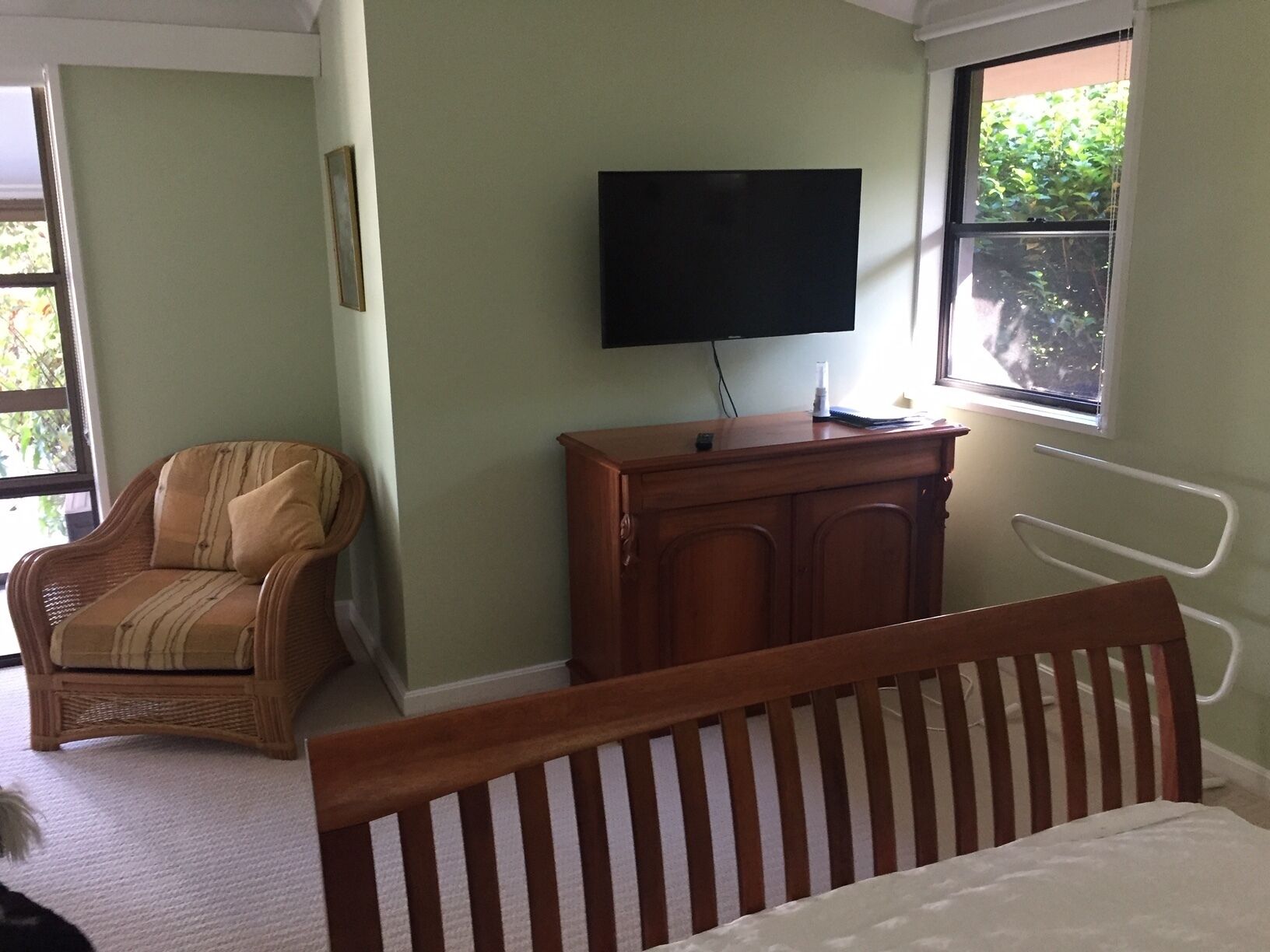 Craigdarroch Courtyard Cottage, family & dog friendly, extensive grounds