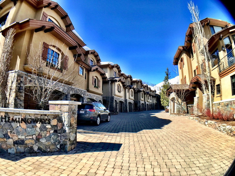 Luxury Year Round Ski in Ski out Destination at base of Warm Springs