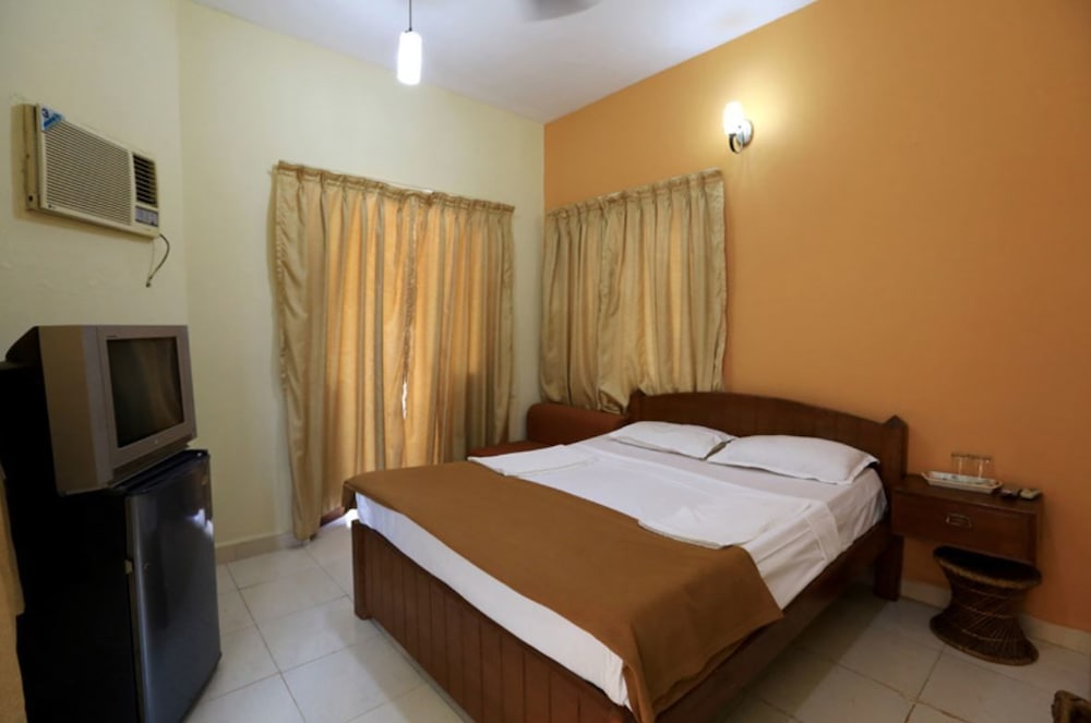 Shalom Resort in Candolim, India