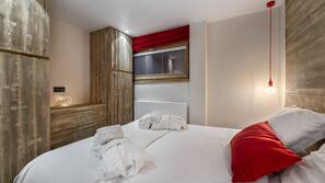 4 chambres, rideaux occultants, lits bébés (en supplément)