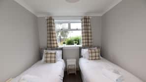 3 bedrooms, Egyptian cotton sheets, premium bedding, Select Comfort beds