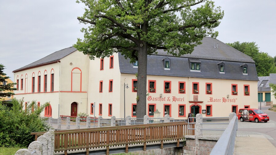 Pension Gasthof und Hotel Roter Hirsch