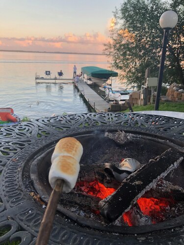 Glede Hus Cabin On The North Shore Of Green Lake In Spicer Mn