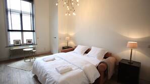 Premium bedding, in-room safe, desk, blackout curtains