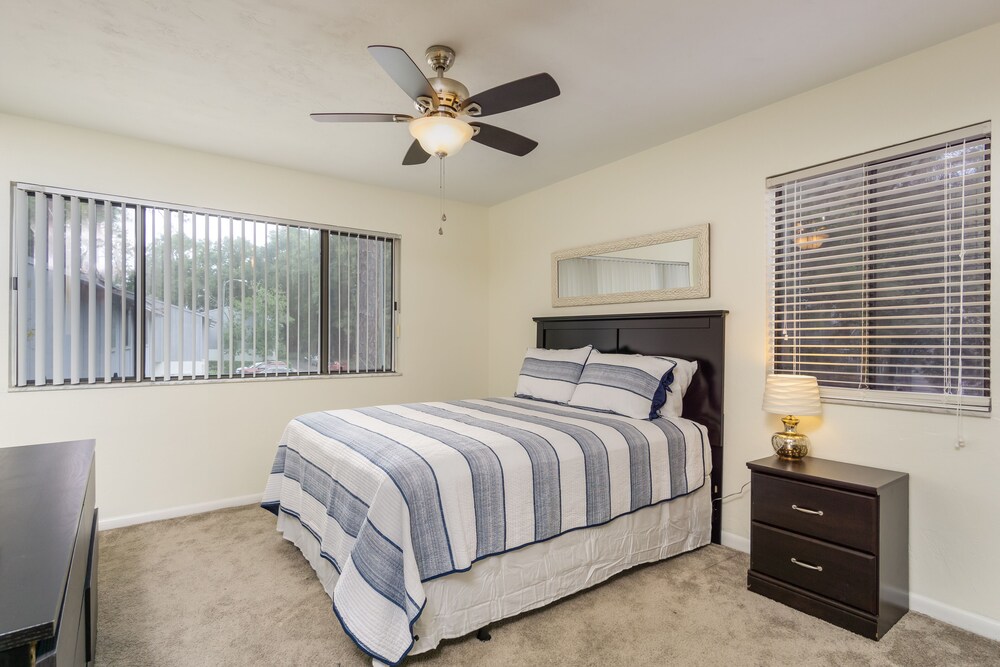 Private Townhouse at Foxmoor Only Blocks to UF Gainesville Vrbo