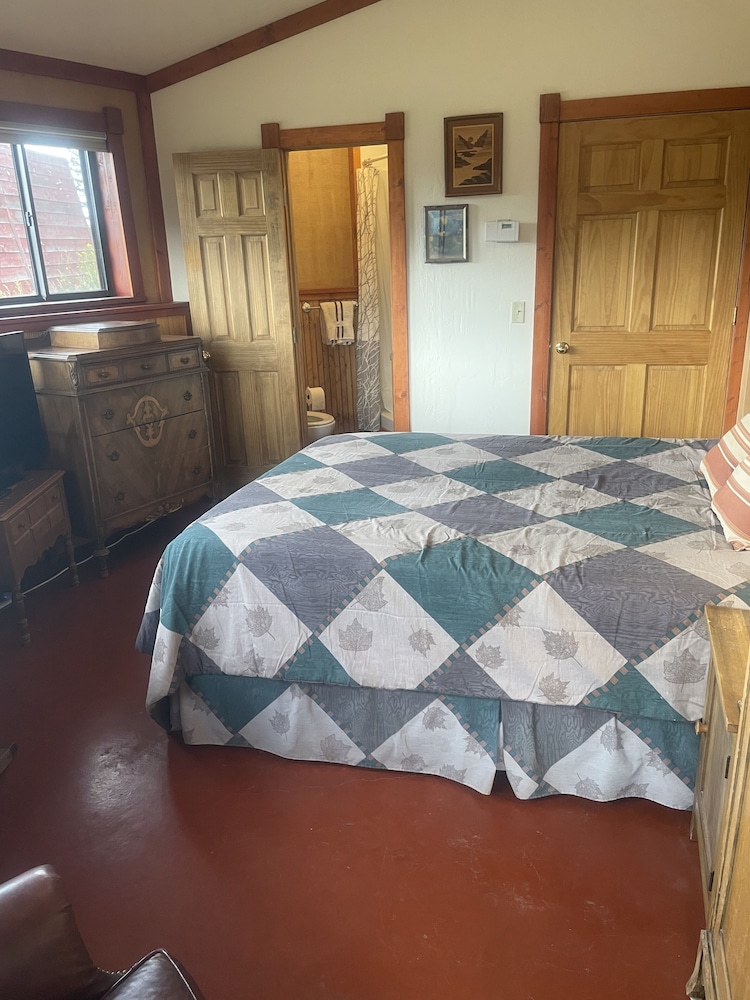 Alpenglow Ranch, Telluride: 3 br / 2 ba Panoramic Views/ 12 Acres/ Pond ...