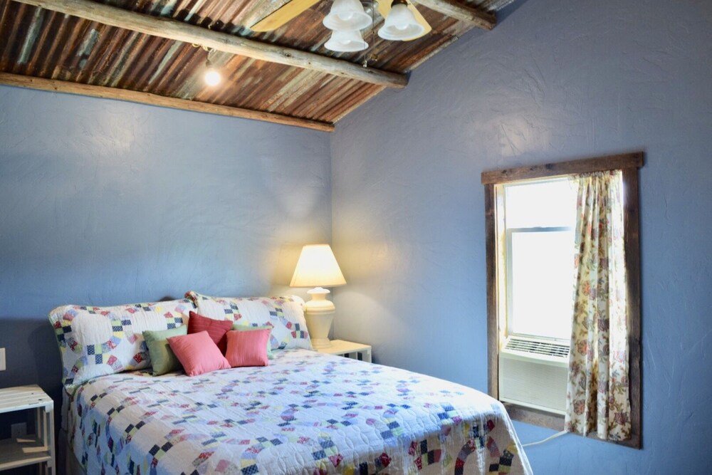Spring Creek Place Cabins In Greeneville Cheap Hotel Deals