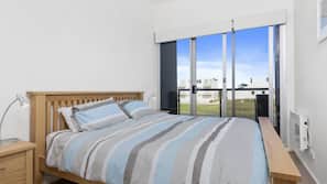 3 bedrooms, linens