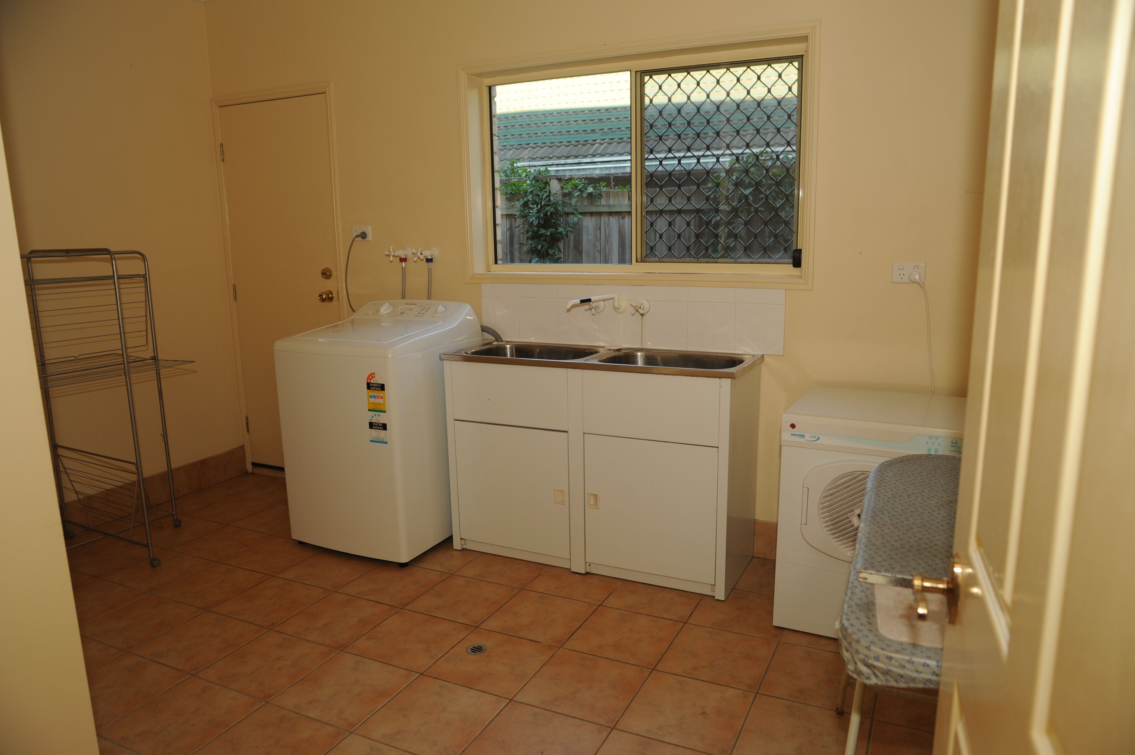 Luxury Family Holiday or Business Retreat on Beautiful Bribie Island