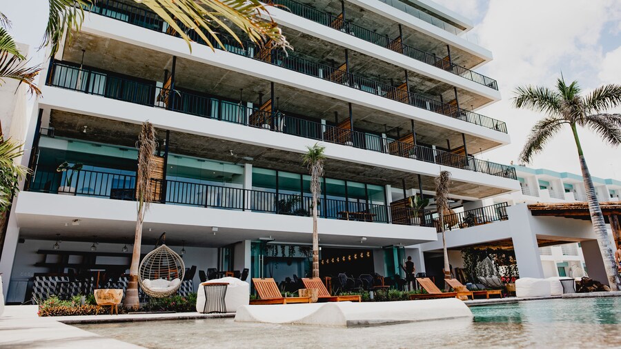Hotel B Unique