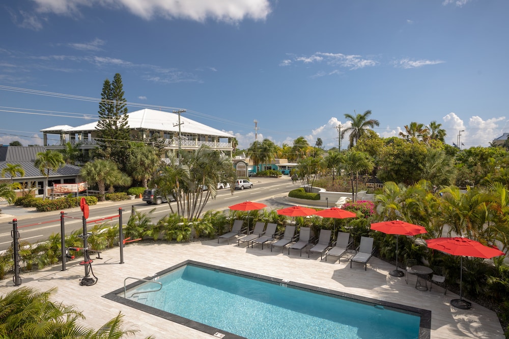 The Locale Hotel Grand Cayman In Seven Mile Beach Cheap Hotel