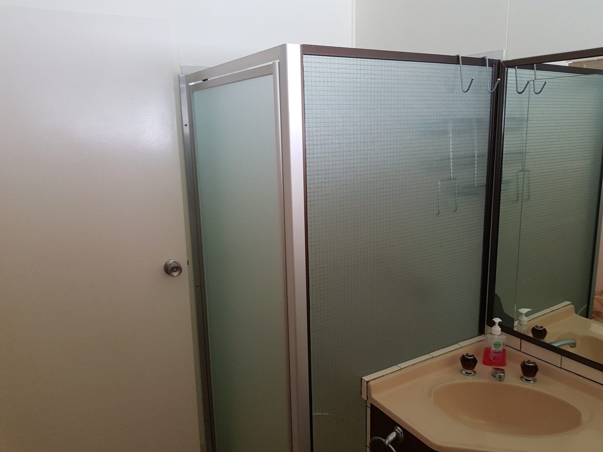 Sea Shanty on Parrot Tin Can Bay