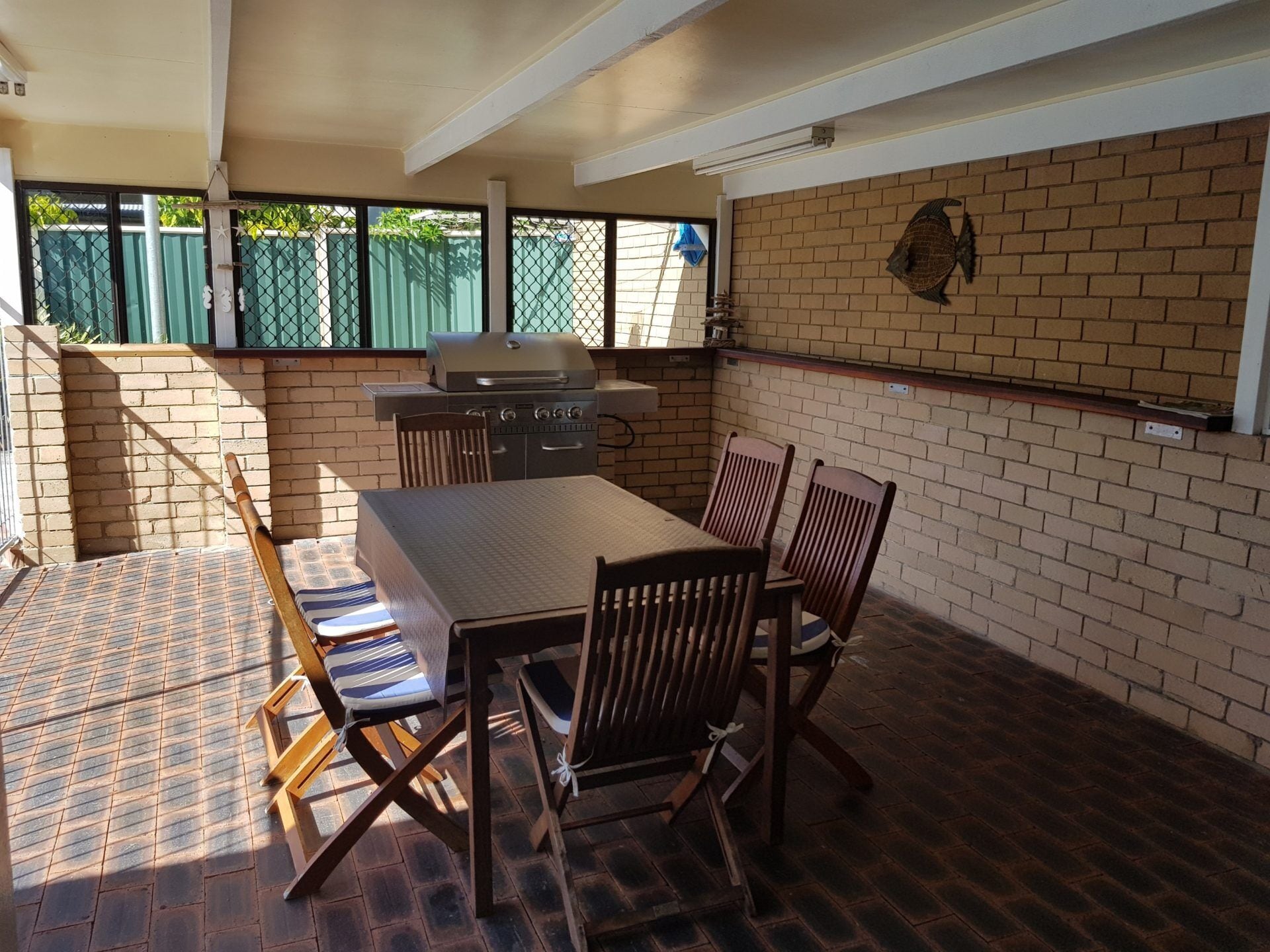 Sea Shanty on Parrot Tin Can Bay