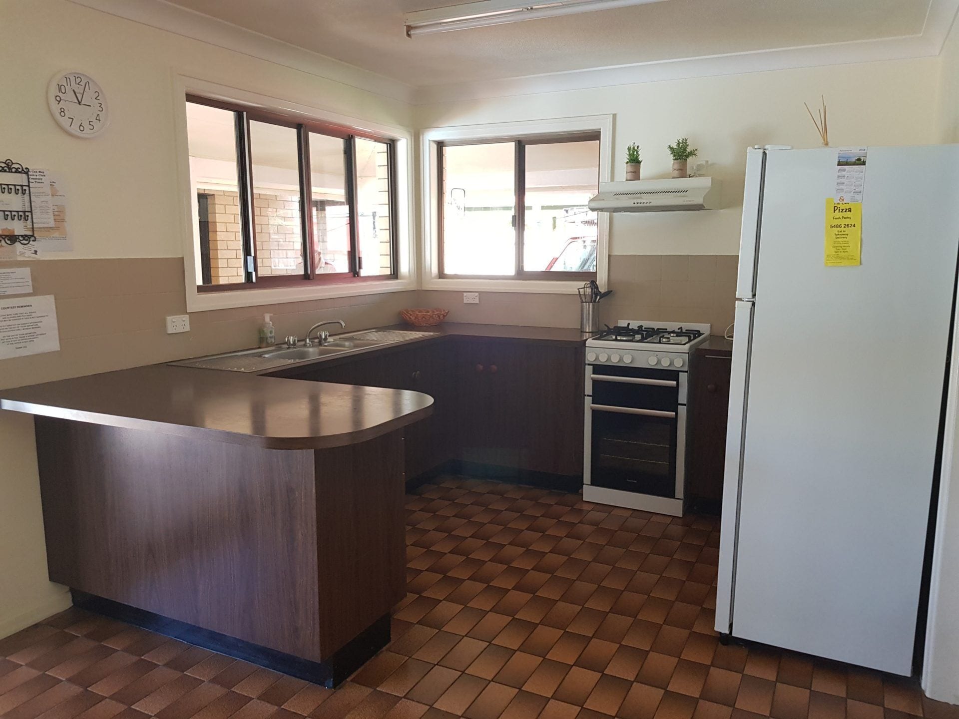 Sea Shanty on Parrot Tin Can Bay