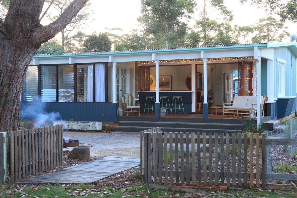 Designer Retro Beach Shack on the Lakefront in Ulladulla, Australia